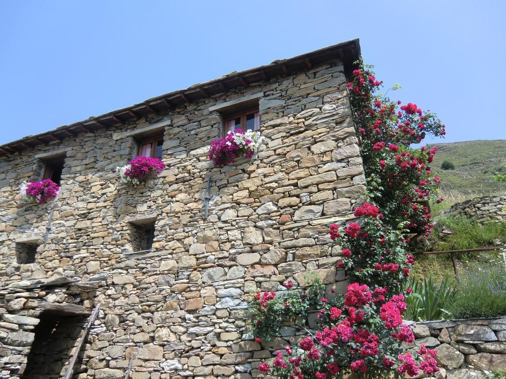 Hotel Agriturismo La Fontana Dell'Olmo Molini di Triora Exterior foto